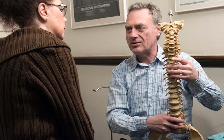 herniated discs chiropractic consultation - better health chiropractic